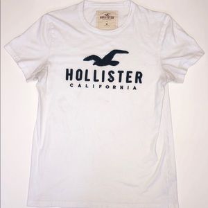 Men’s Hollister T-shirt (SOLD)